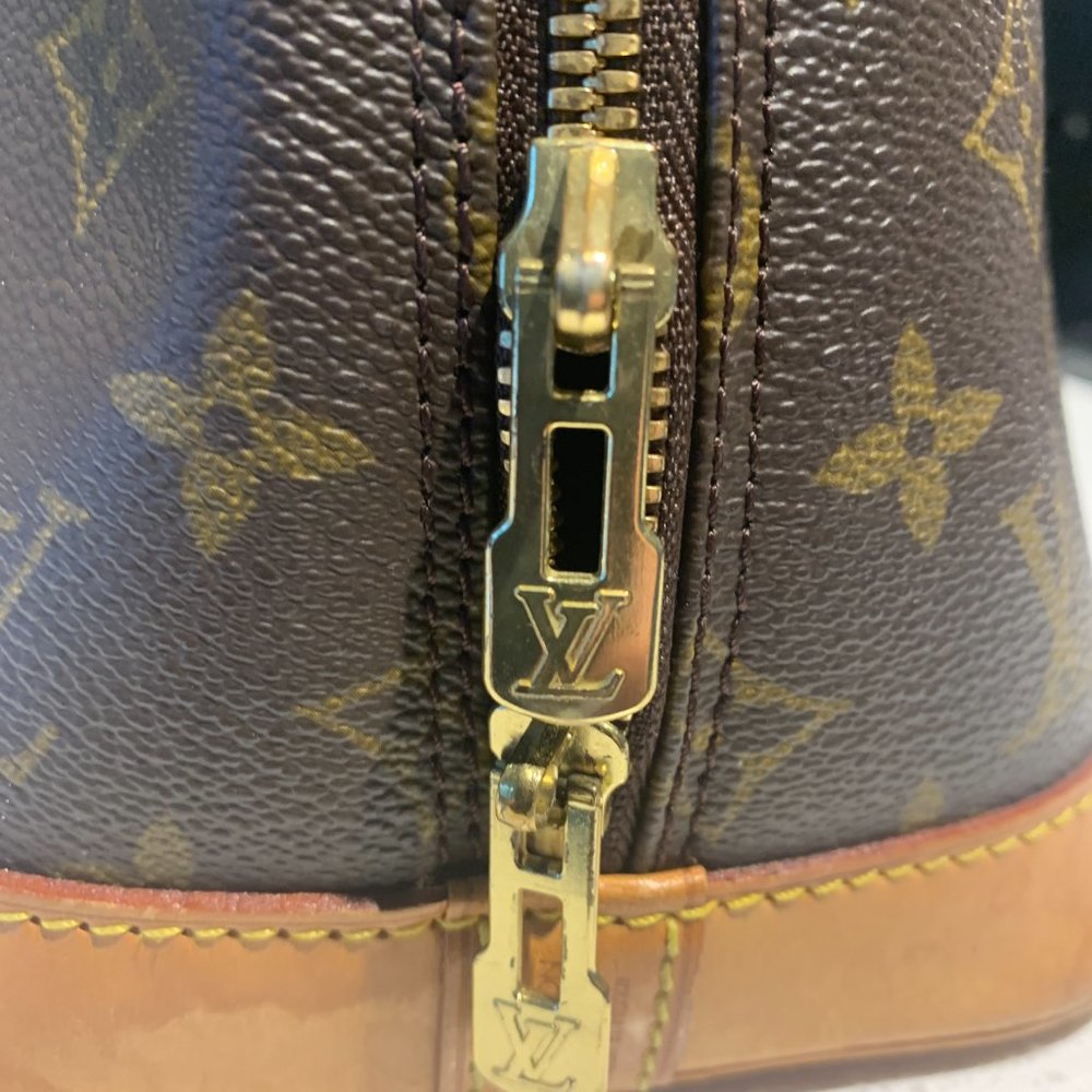 Louis Vuitton Alma PM Monogram (authentic) - Picture 4 of 8